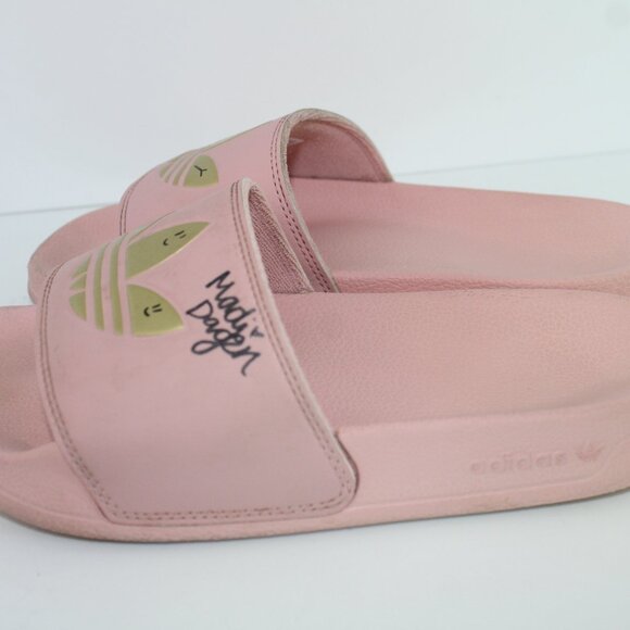 Adidas Women's ADILETTE LITE Mauve Slides Size 5 Signed Gymnast Madi Dagen & Kik - Picture 7 of 13